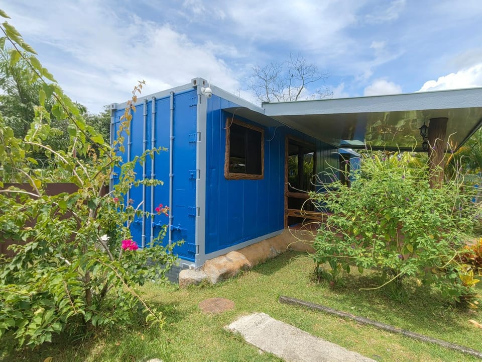 Facade/entrance, Garden