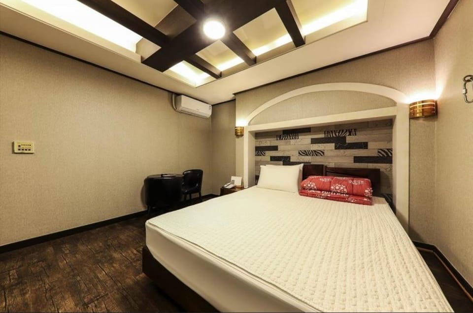Bridge Hotel Hotel in Busan
