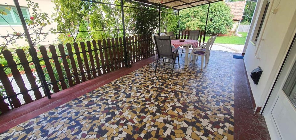 Summer, Balcony/Terrace