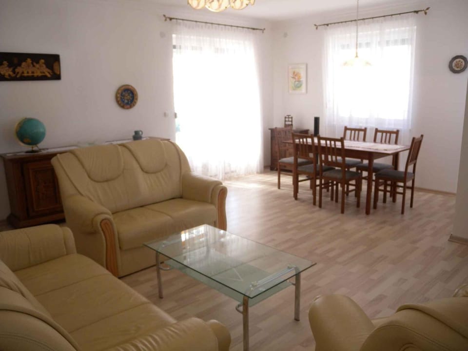 Living room, Seating area, Dining area