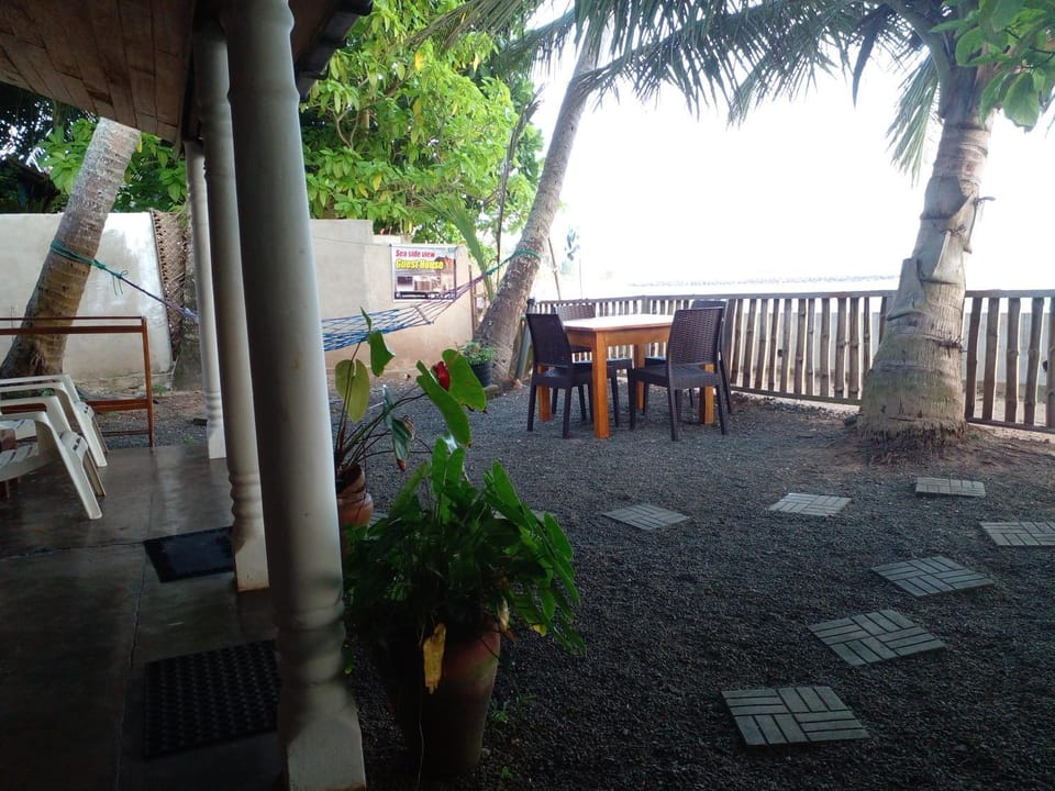 Seaside View Bed and Breakfast in Mirissa