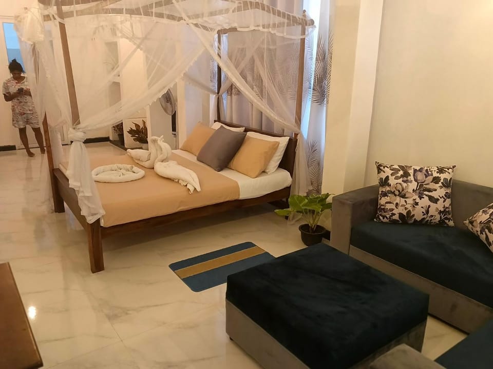 Bed, Photo of the whole room