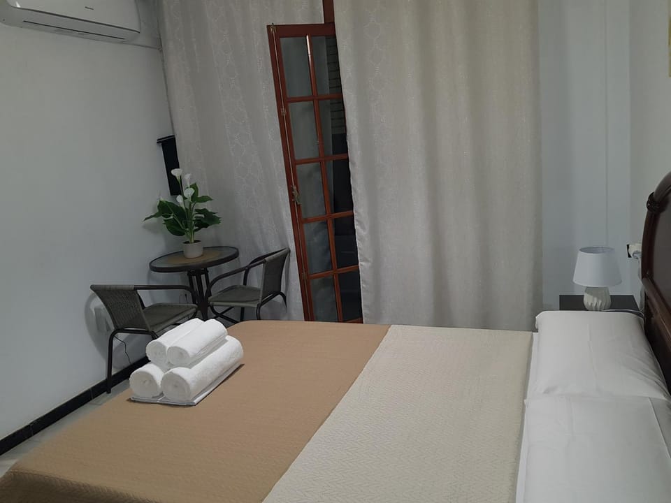 Pension Yna Holiday Bed and Breakfast in Malaga