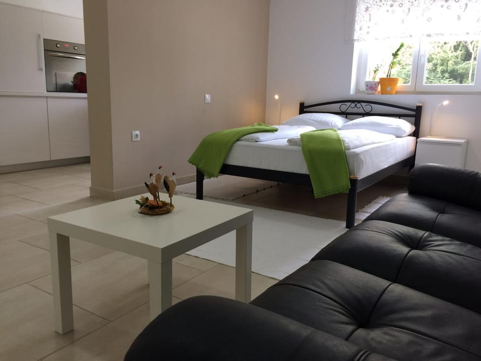 Bed, Bedroom, River view