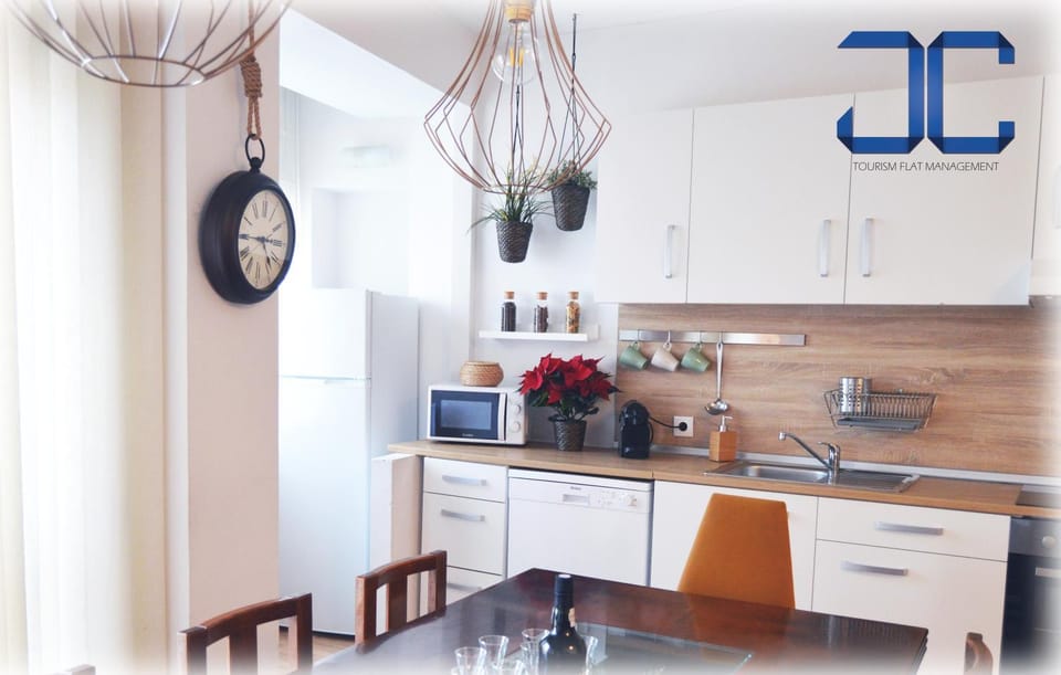 Country Apartment by JC Apartment in Porto