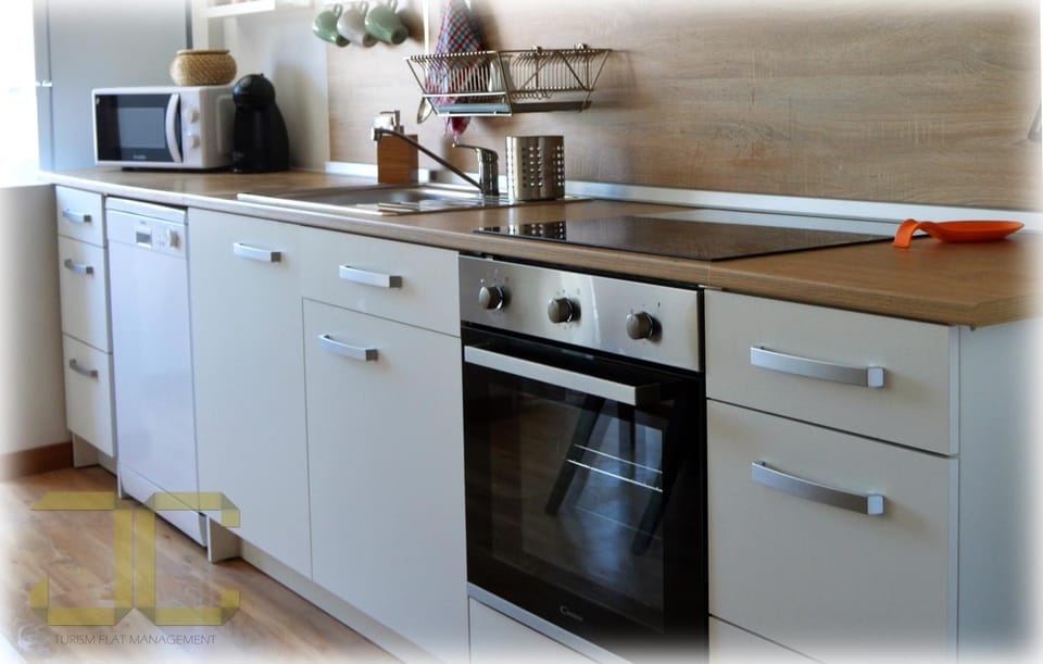 Kitchen or kitchenette, Decorative detail