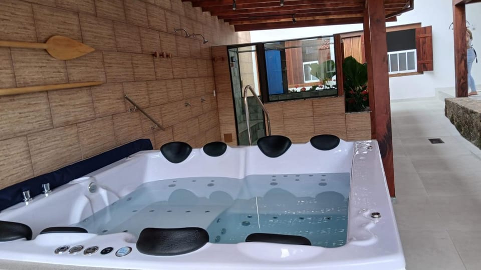 Hot Tub, Sauna, Bath