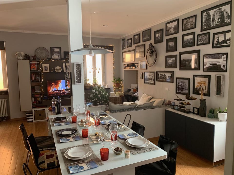 Kitchen or kitchenette, Living room, Lounge or bar, Dining area
