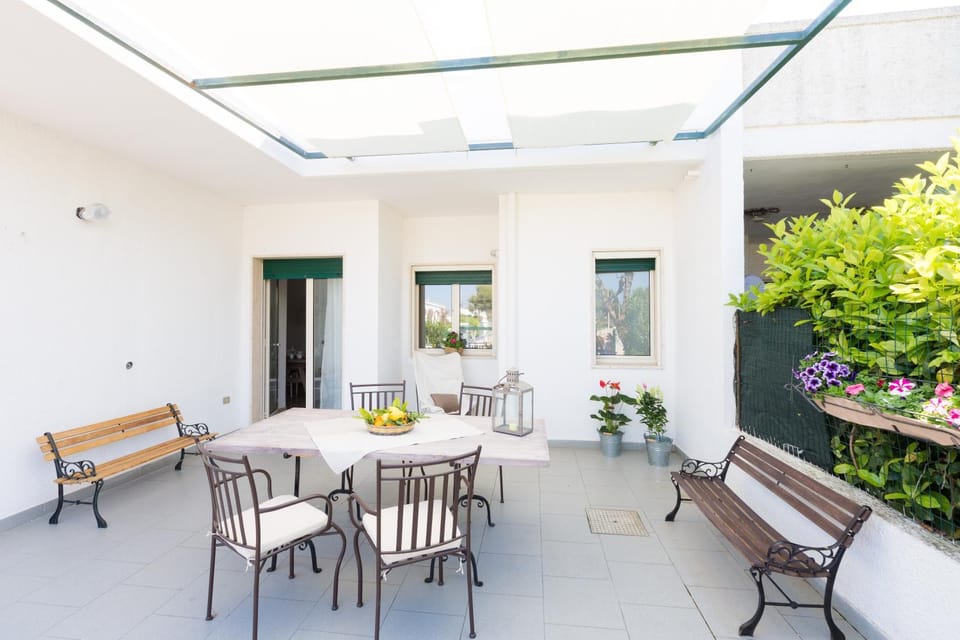 Patio, Facade/entrance, Balcony/Terrace, Floor plan, Garden view