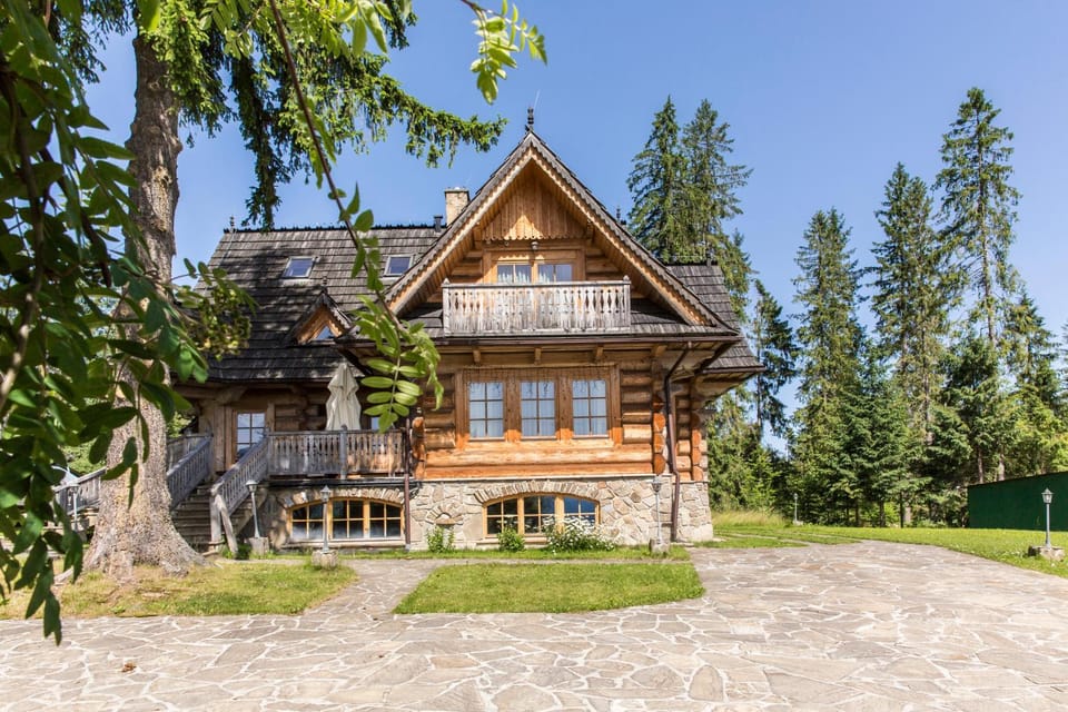 Property building, Day, Natural landscape, Garden, Garden view, Area and facilities