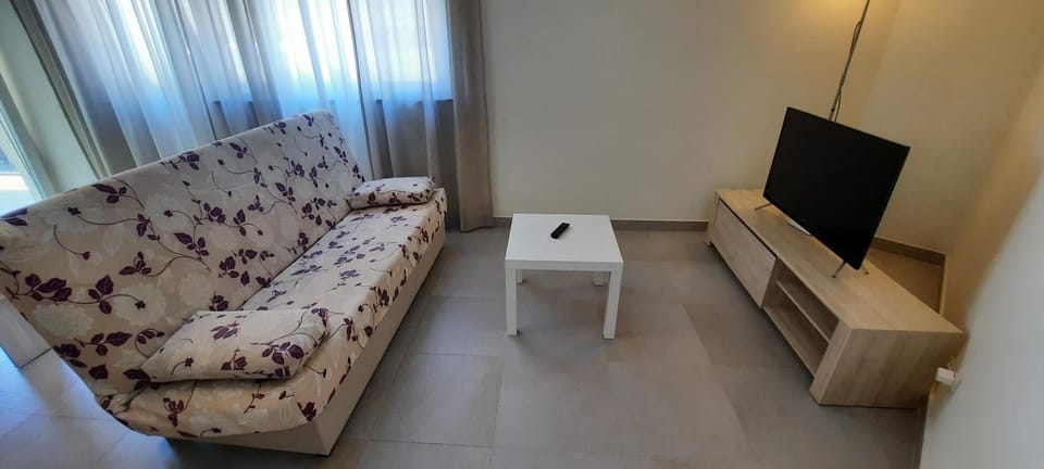 Communal lounge/ TV room, TV and multimedia