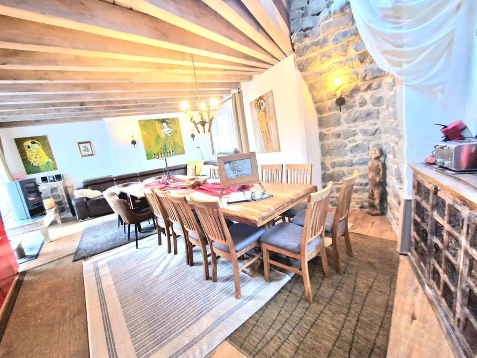 Kitchen or kitchenette, Living room, Banquet/Function facilities, Dining area