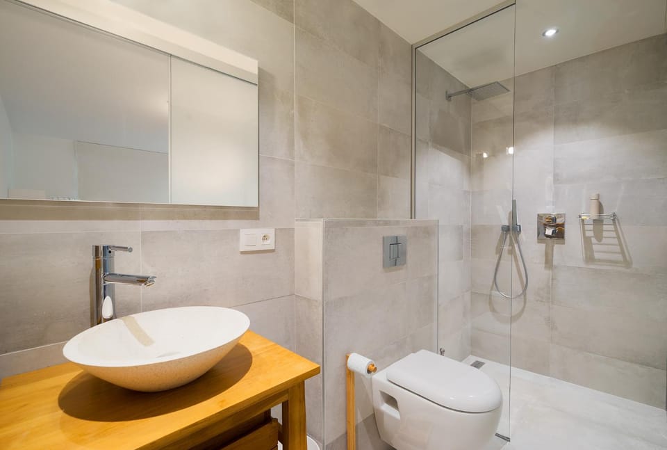 Shower, Toilet, Bathroom