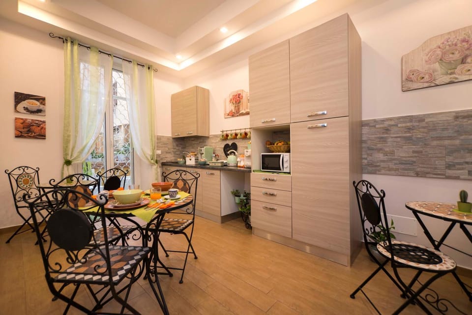 Garden, Coffee/tea facilities, Kitchen or kitchenette, Food and drinks, Photo of the whole room