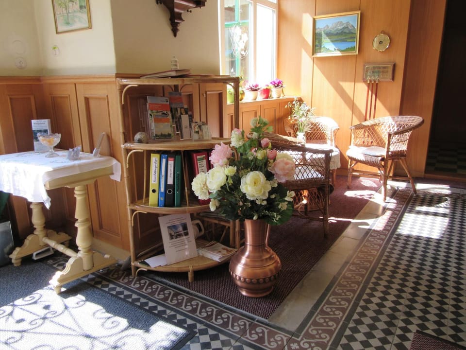 Lobby or reception, Seating area
