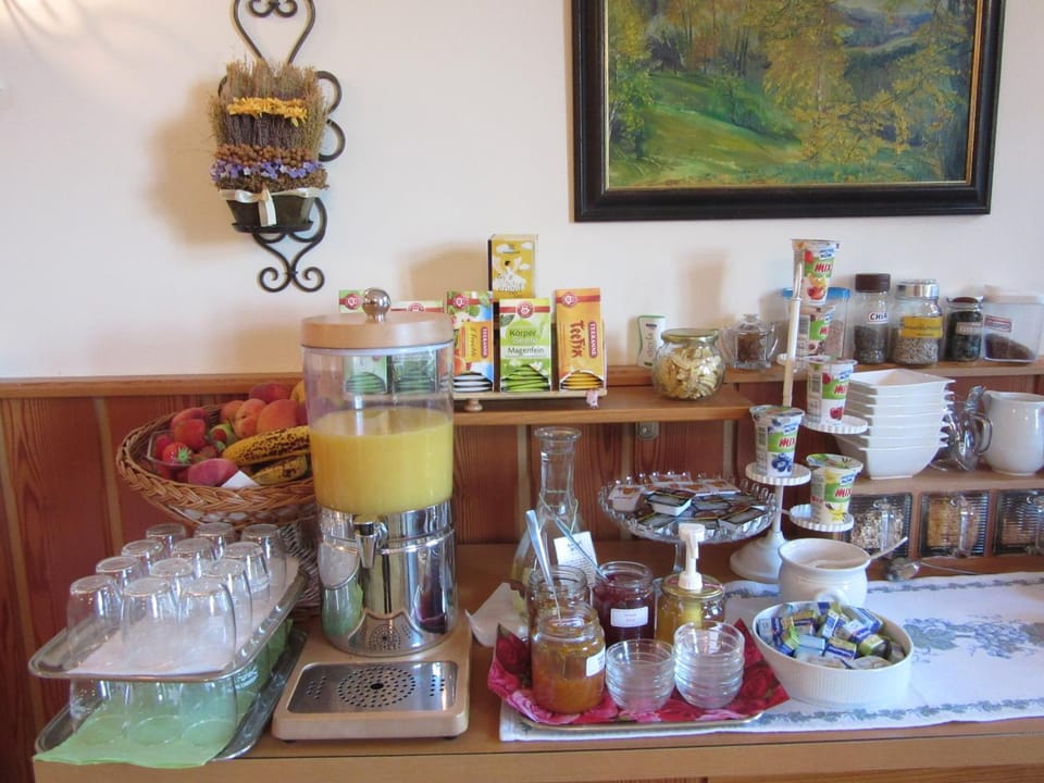 Food and drinks, Breakfast, Buffet breakfast, Drinks