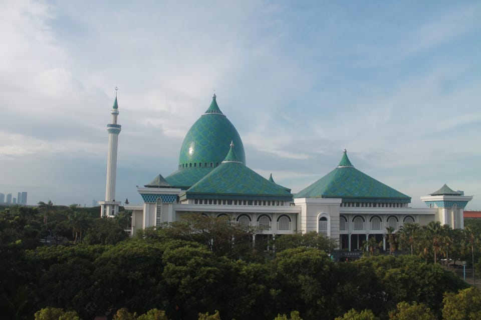 Nearby landmark