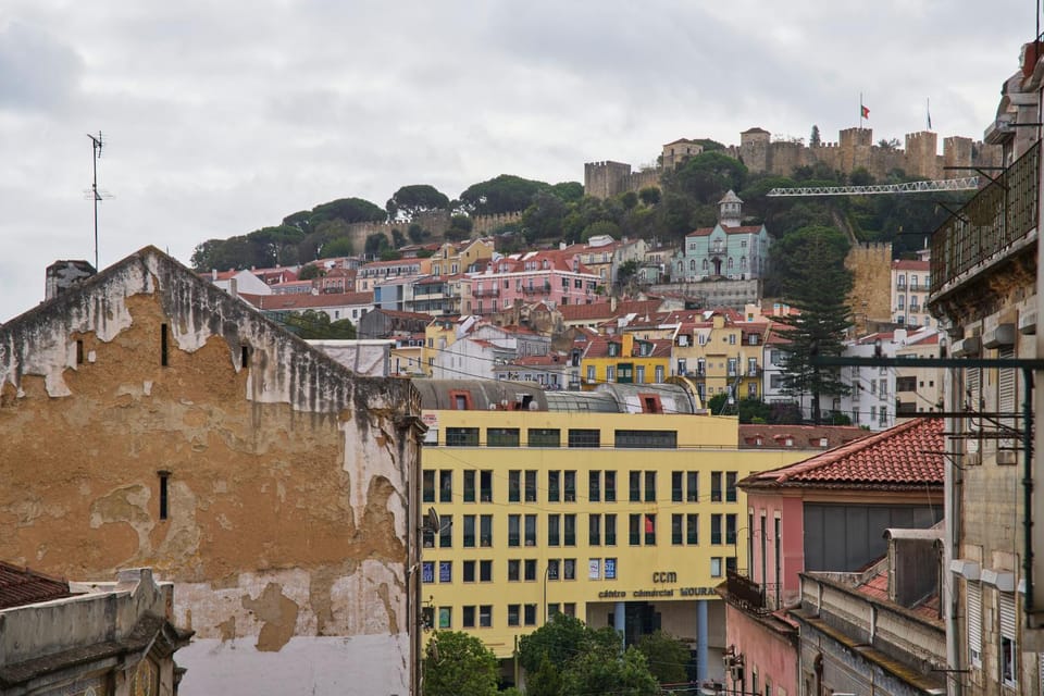 Cozy Apartment with Castel view Apartment in Lisbon