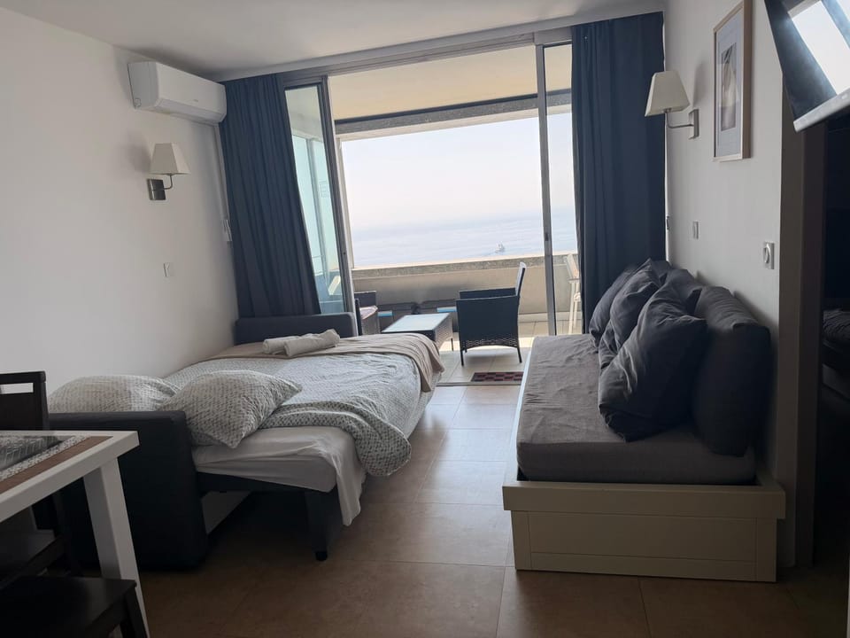 Sunny Home Costa Plana-Monaco -Cap D'Ail Apartment in Cap-d'Ail