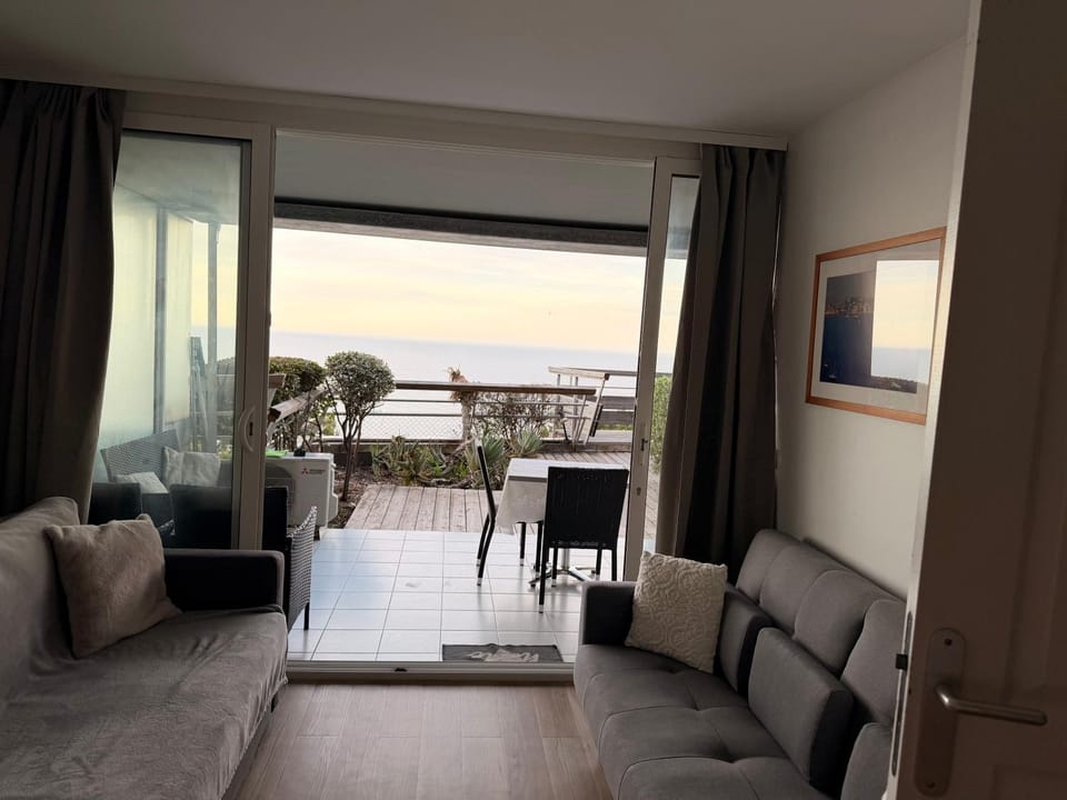 Sunny Home Costa Plana-Monaco -Cap D'Ail Apartment in Cap-d'Ail