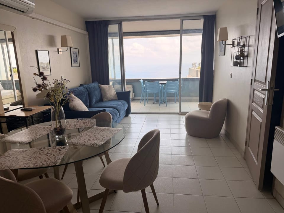 Sunny Home Costa Plana-Monaco -Cap D'Ail Apartment in Cap-d'Ail