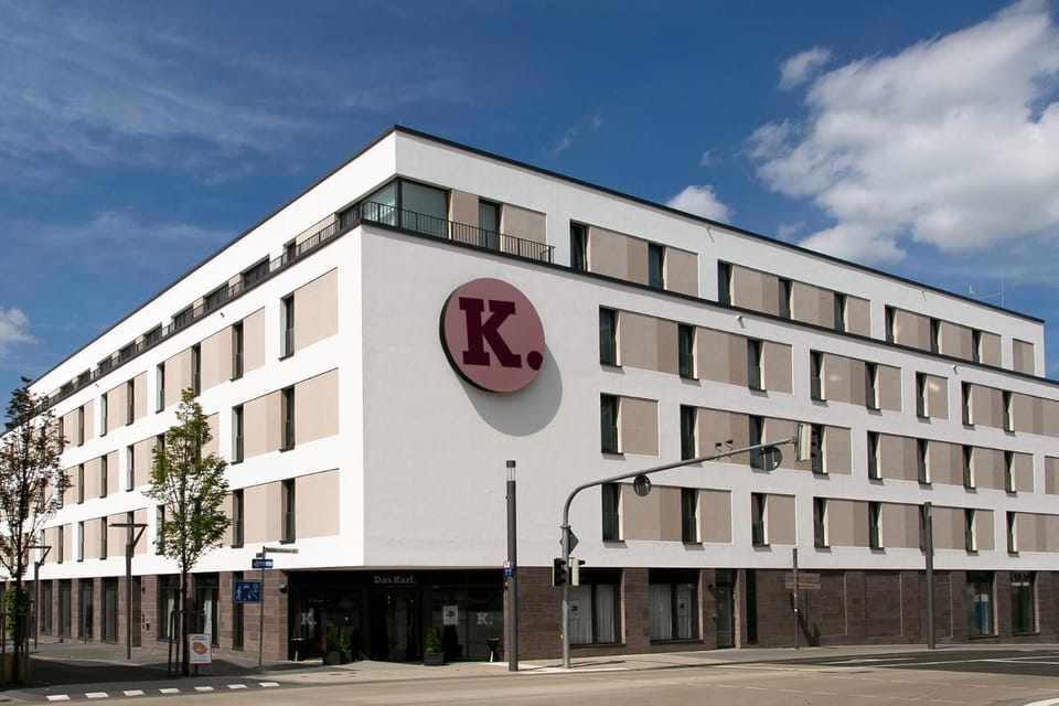 Property building, Facade/entrance, Day