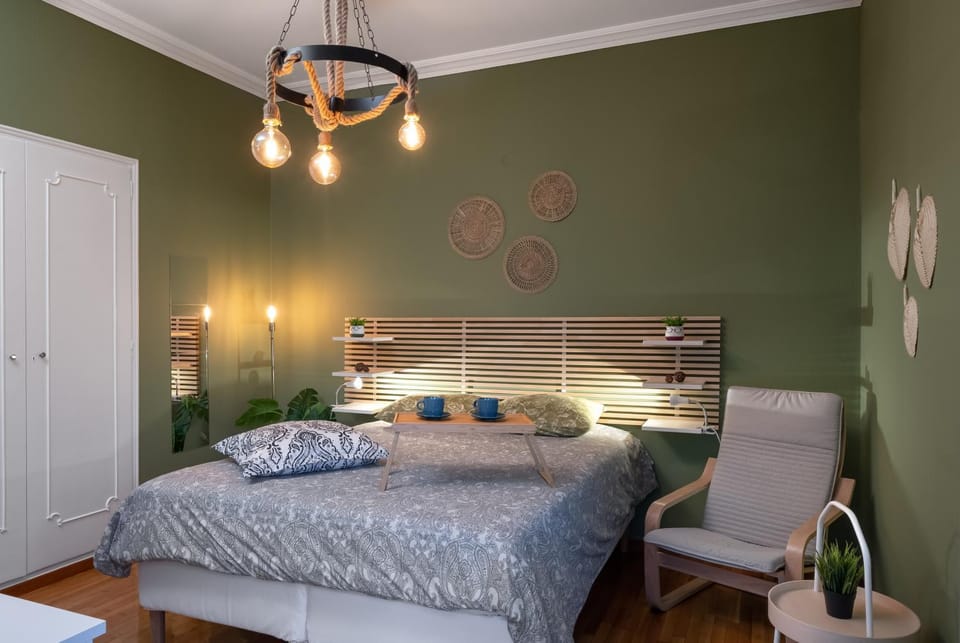 Bed, Photo of the whole room, Bedroom, towels, air conditioner