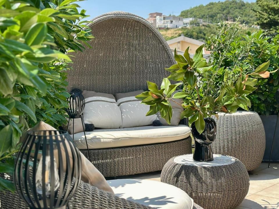 Patio, Day, Garden, Garden view