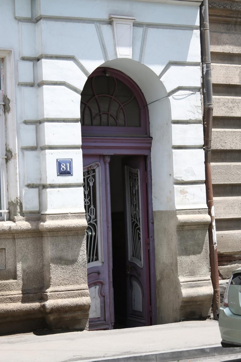 Facade/entrance