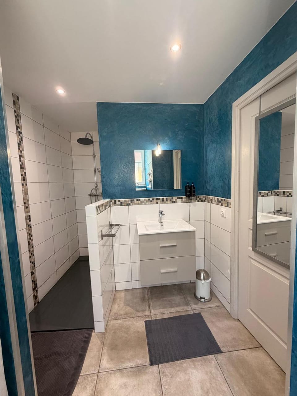 Property building, Bathroom