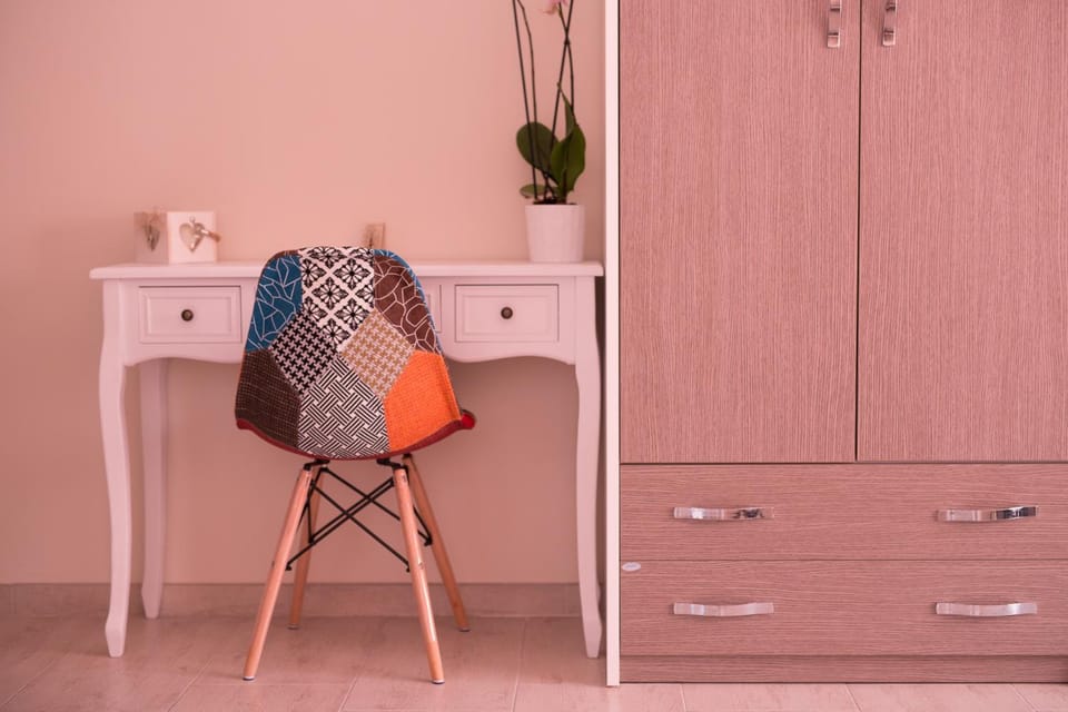 Seating area, Bedroom