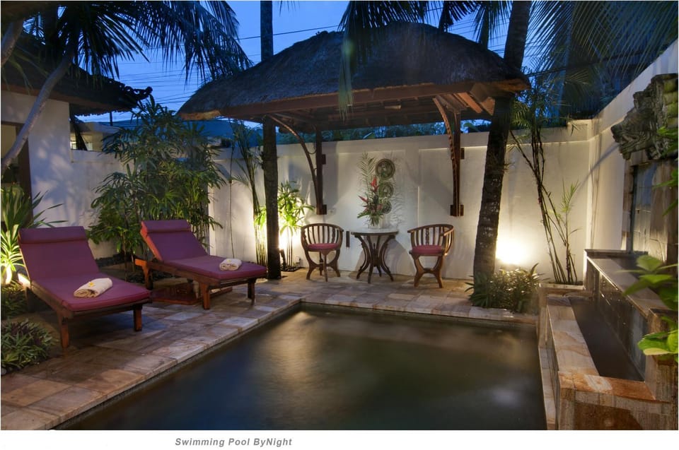 Living room, Seating area, Swimming pool