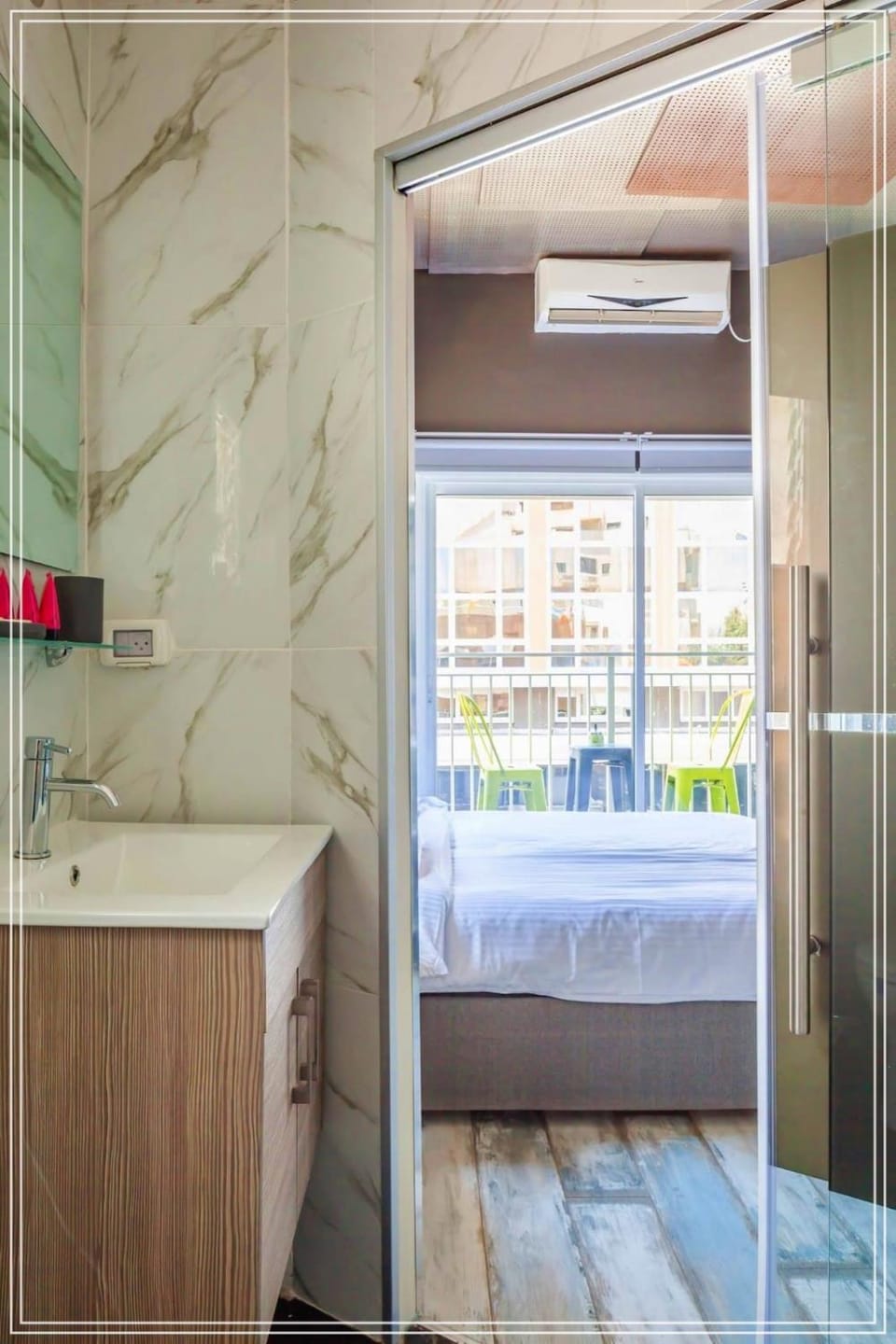 Shower, Bed, Bathroom, Photo of the whole room, Bedroom, air conditioner