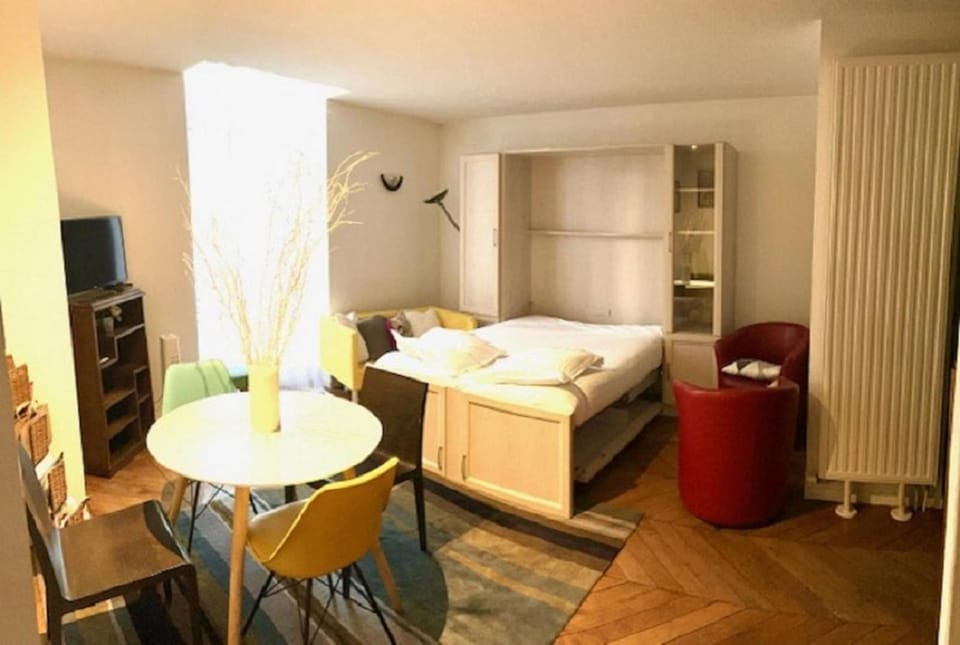 Living room, Bedroom
