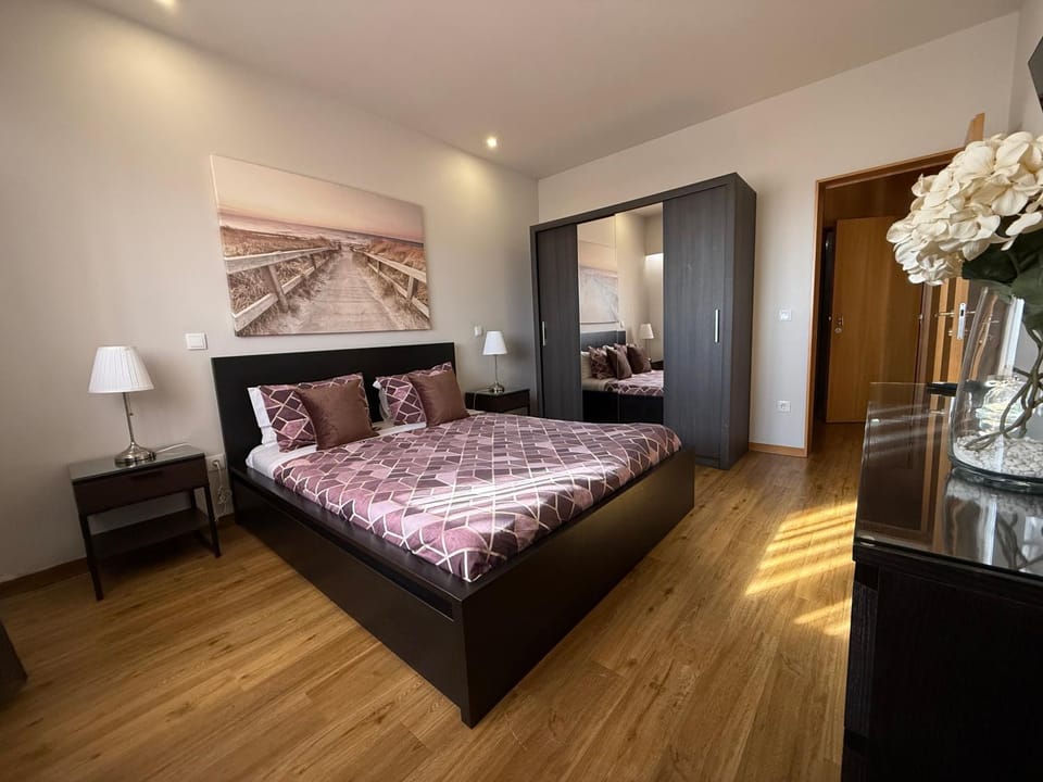 Bed, Photo of the whole room, Bedroom, wardrobe