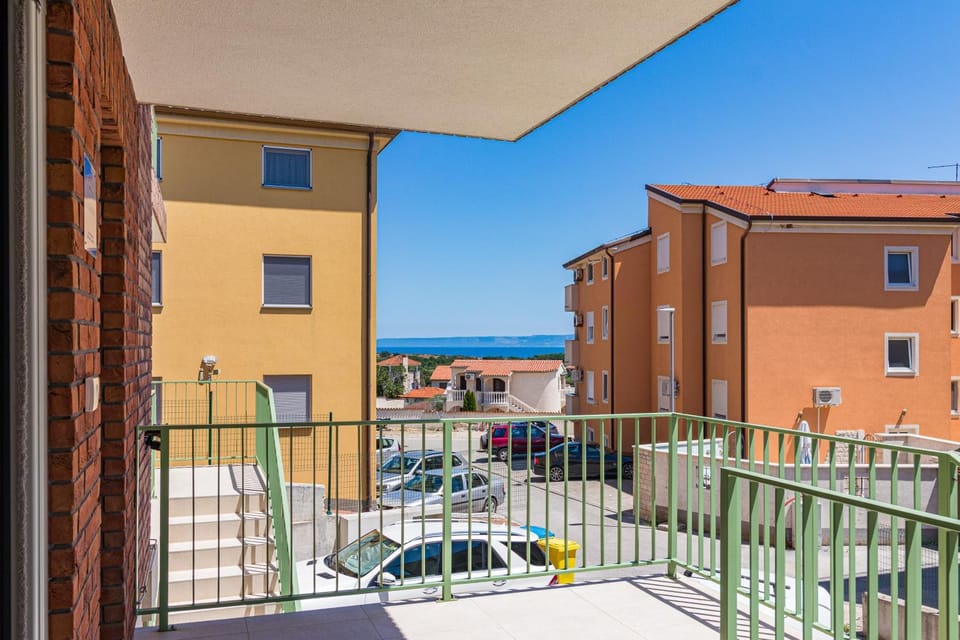 Balcony/Terrace, Sea view, Street view