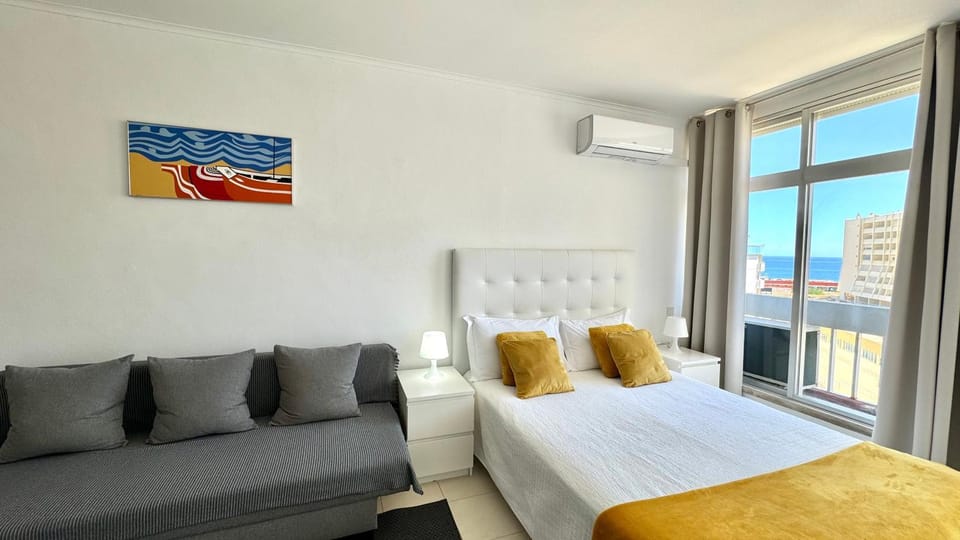 Praia da Rocha, 808 Tarik, Lovely Studio, Sea View, Air Conditioning, Free WI-FI, by IG Apartment in Portimao