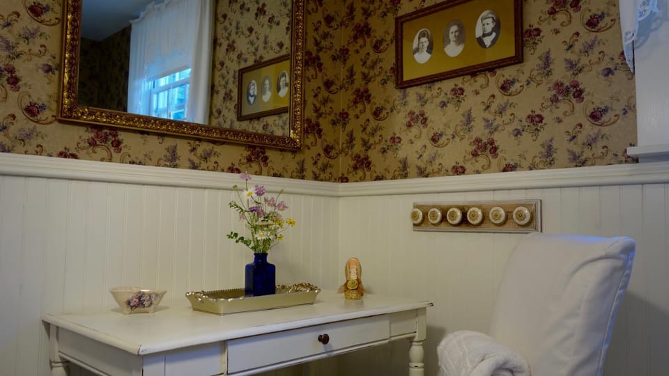 Acadia Bay Inn Bed and Breakfast in Sullivan