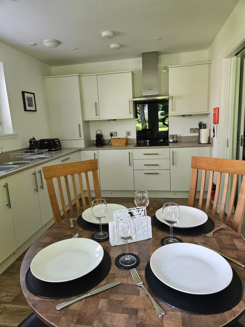 Dining area, kitchen