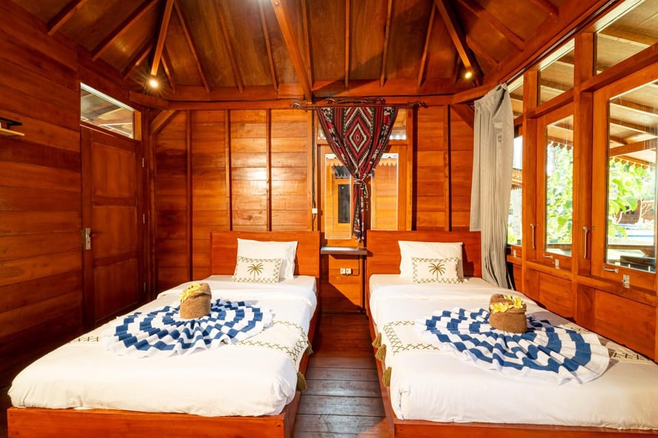 Bed, Photo of the whole room, Bedroom, towels, wardrobe