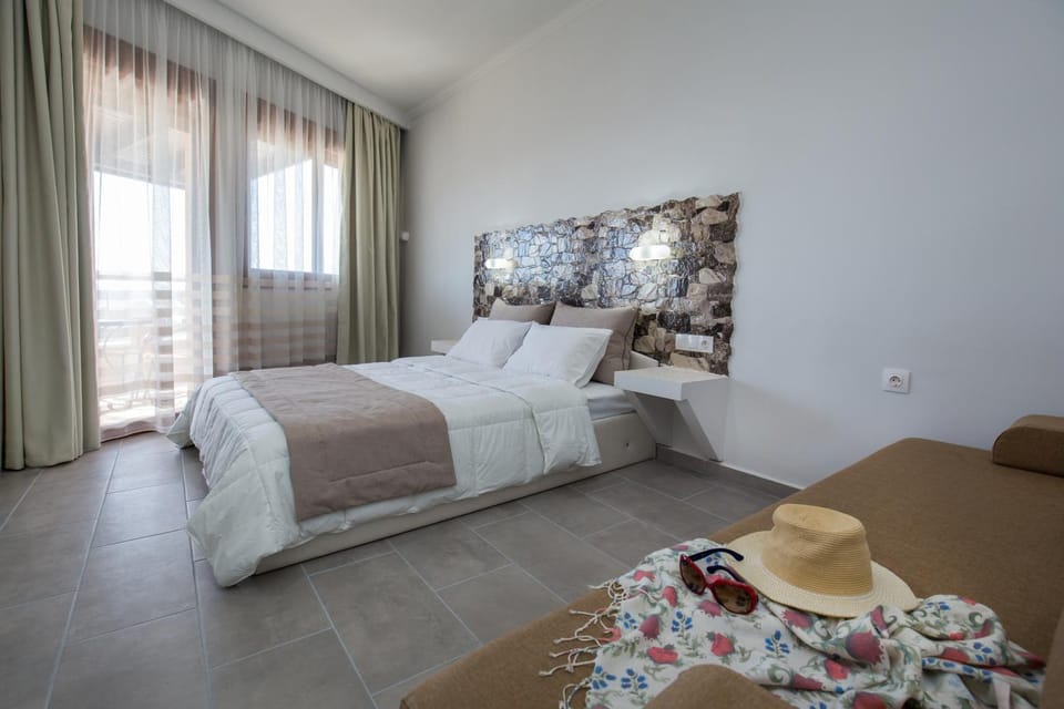 Villa Oasis Hotel in Limenaria