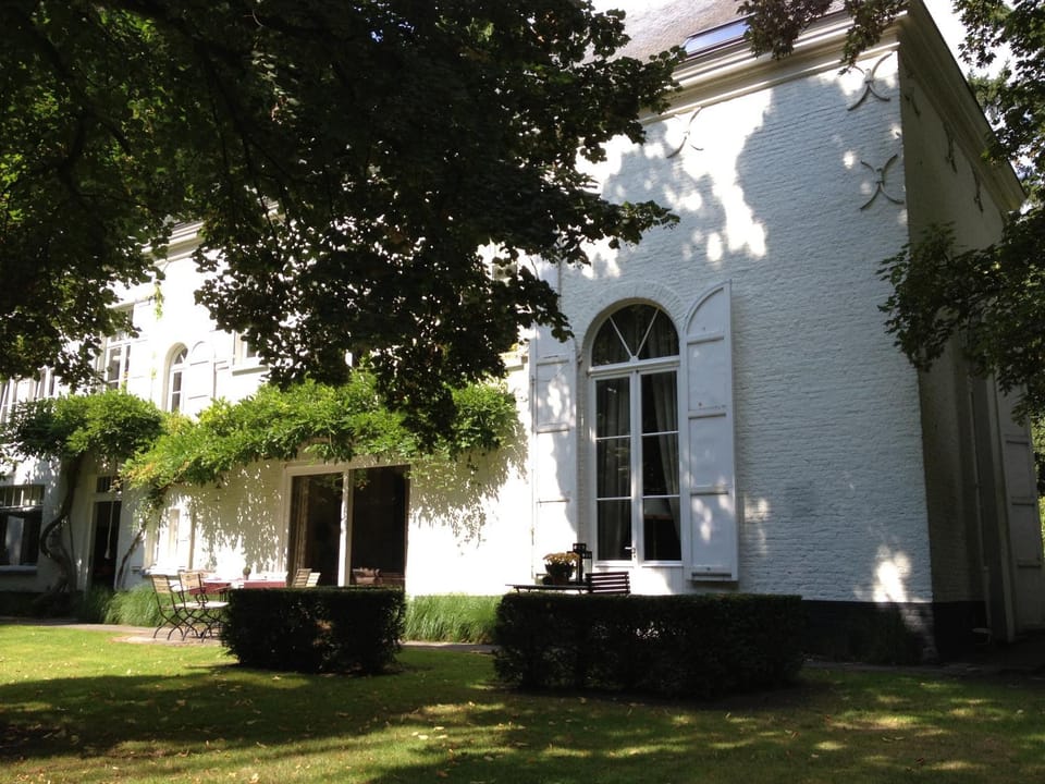 Facade/entrance, Garden view