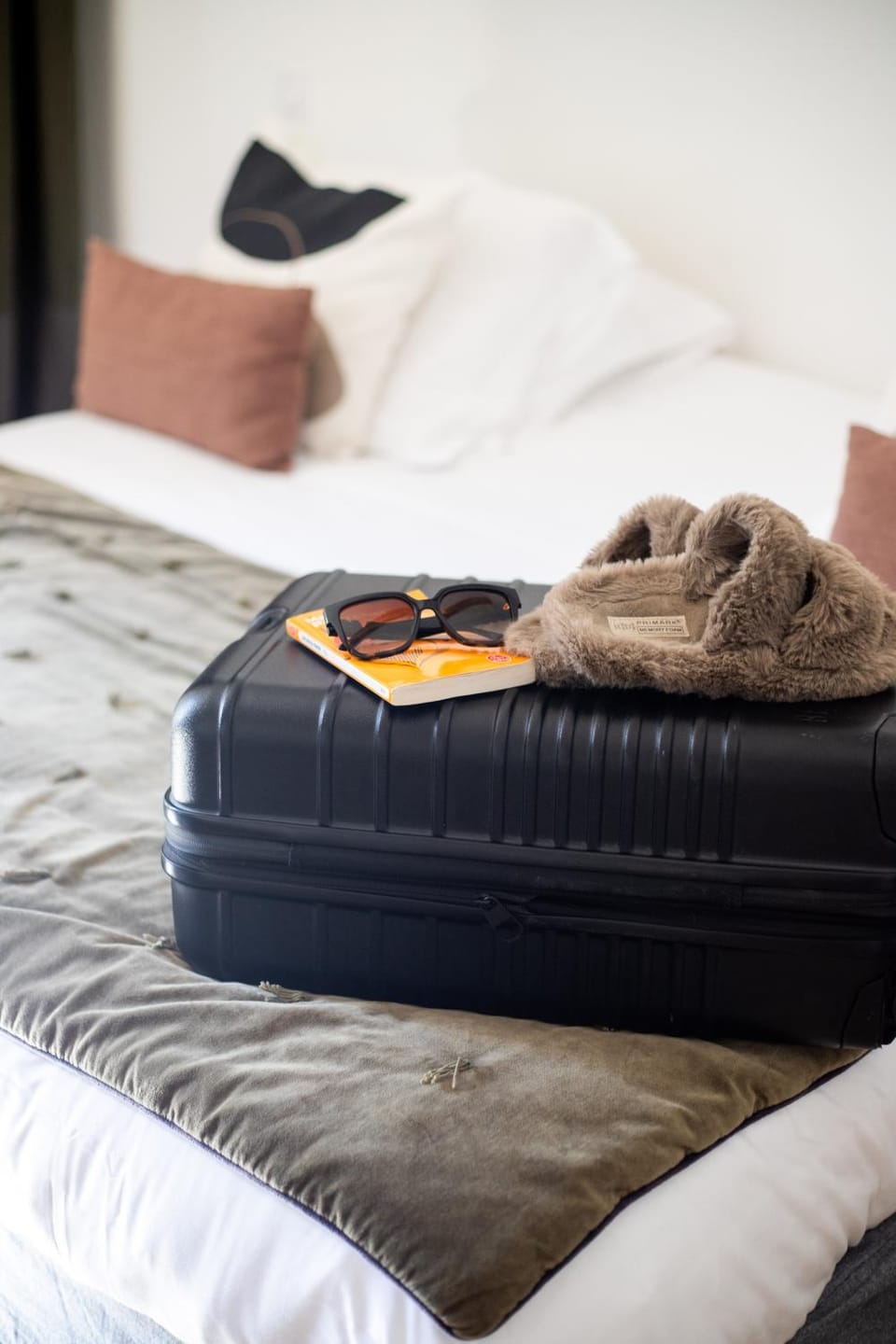 Bed, Bed, Decorative detail, Bedroom