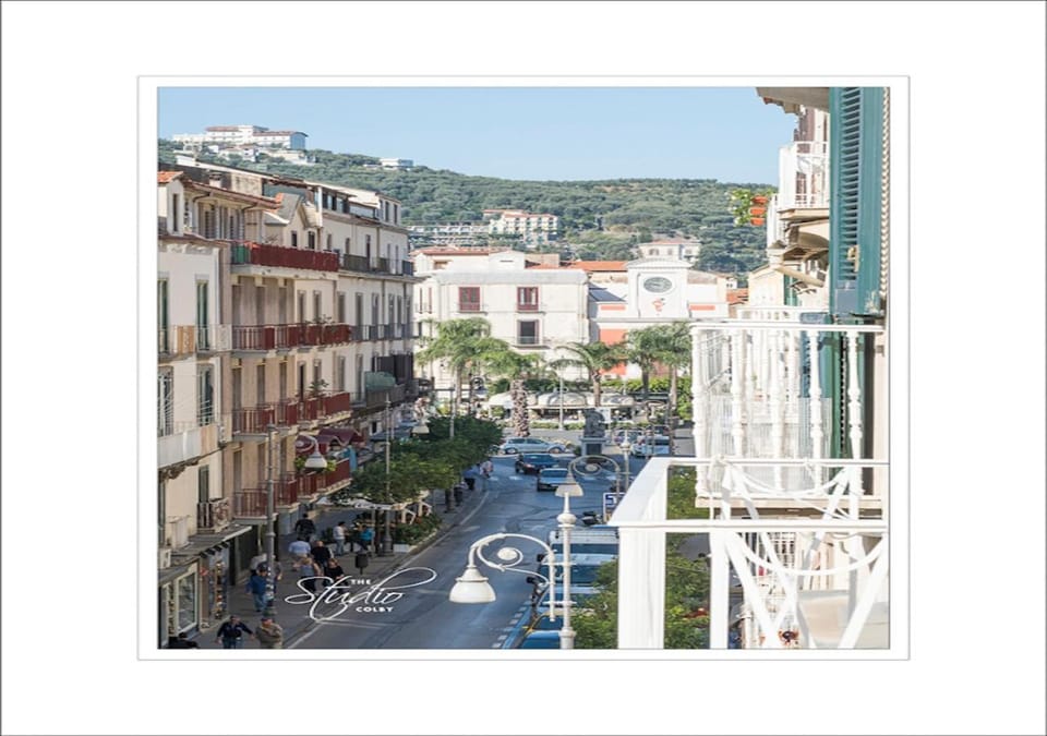 Balcony/Terrace, City view, Street view