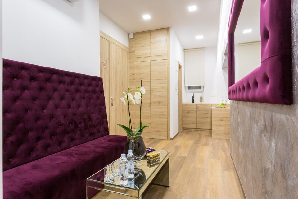 Communal lounge/ TV room, Lobby or reception, Seating area, Internal: Not applicable to any particular room