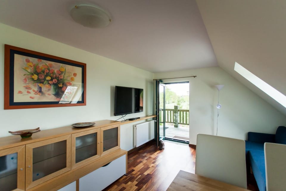 TV and multimedia, Balcony/Terrace, Living room, Seating area