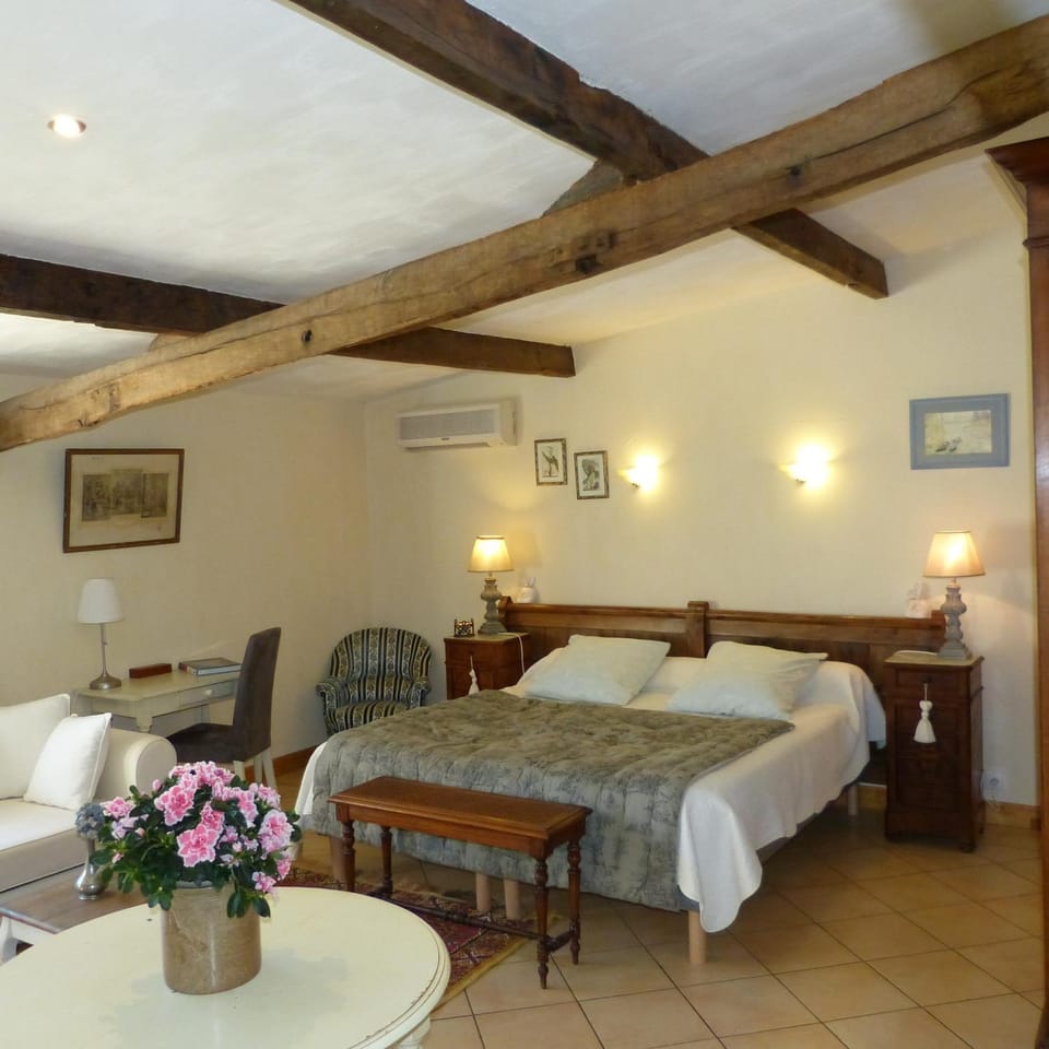 BBQ facilities, Garden, Library, Balcony/Terrace, Communal kitchen, Pets, Garden view, Area and facilities, Swimming pool