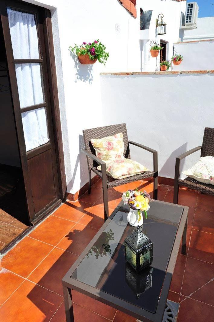 Balcony/Terrace, Decorative detail