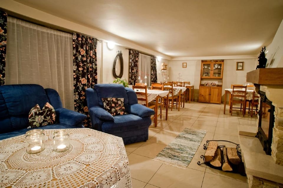 Communal lounge/ TV room, Area and facilities