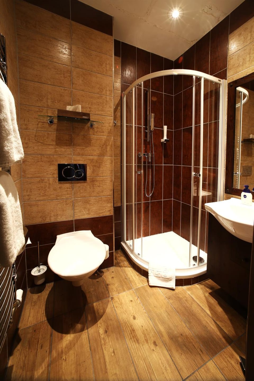 Shower, Toilet, Bathroom